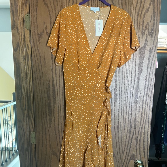 RIHOAS Orange Midi Sundress with Flutter Sleeves and V-Neck - Picture 6 of 9